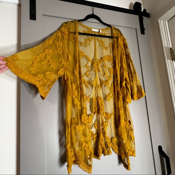 Lightly Worn Ashley Lace Kimono in mustard by LUQ in XL🌞 - Picture 5 of 14